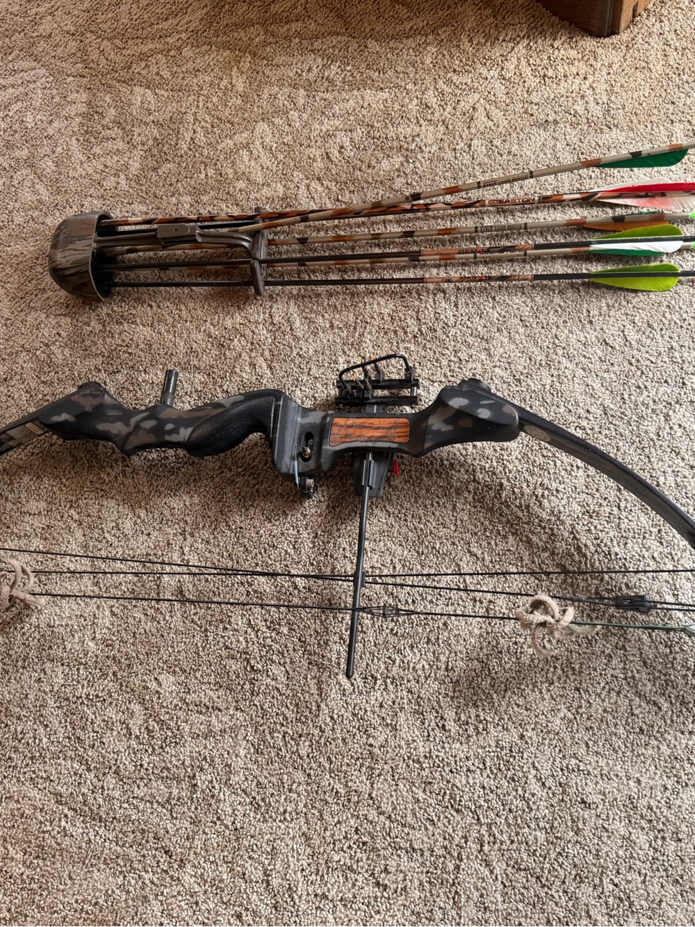 Vintage Martin Cougar Speed Flite compound Bow
